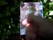 Auf Andrea Kiewel im Wald einen gewichst