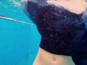 Underwater mermaid – hottest chick ever – Avenna