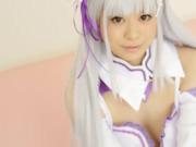 Emilia cosplay