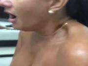 Esposa milf dandose fuerte hasta correrse