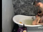 Beautiful Young Girl Hardcore Fucking in the tube