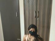 Indian girl enjoys sexy dance