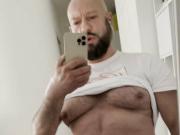 Wanna lick my mirror?