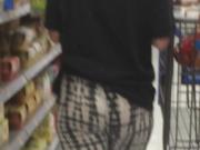 Jiggly ghetto short pawg in tights