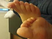 cute yng Gf's sexy feets, perfect long toes, soles