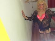 Cd in black lace cums in motel