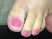 Amazing cum pedicure on wifes beautiful toes!