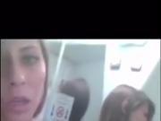 Girl films selfie & masturbates in airplane toilet