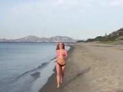 Huge boobs bouncing