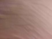 Cumshot aufs Bett