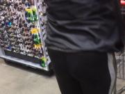 Thick black teen in leggings