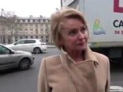 Petite blonde vorace