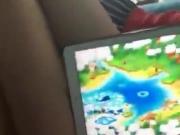 Di kocokin sepupu yang lagi main game
