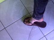 cuming and when wear brown chinelos