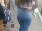 GOSTOSA DE JEANS APERTADO