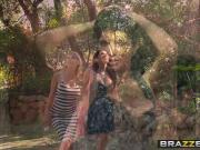 Brazzers - Milfs Like it Big - Pervert In The Park scene sta