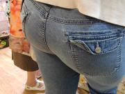 Candids delicious ass mature milfs in tight jeans 2