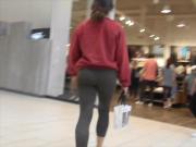 Teen ass in green leggings mall