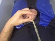 Handwerkerhose vollgepisst