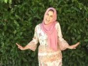 Hijabi shaking