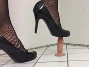 Dildo Shoejob