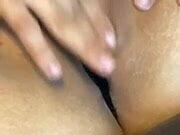 Milf love to play with my self plz watch n comment I love pl