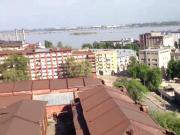 BJ on the roof. Volga river.