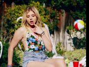 CHLOE HOT