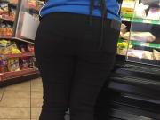 Black Milf Ass in Black Jeans