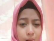 Pretty hijab tudung jilbab girl masturbate in the shower 3