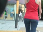 Candid hot girl walking in tight jeans