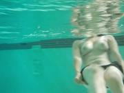 wife tits underwater show