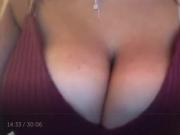 Beurette au gros seins sur periscope