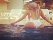 blonde ASS 4