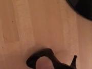 Schwarze Buffalo Lackpumps