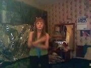 REDHEAD SEXY BELLY-DANCE