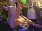 Arab dancer bounce tits