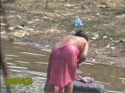 Desi mature aunty bathing in pond secretly recorded