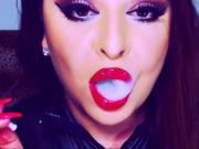 GlossyMiss04