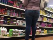 PHAT ASS IN THE HAIR STORE