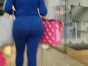 Candid Latina milf with a fat ass in a tight tracksuit