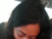 Mamando en auto