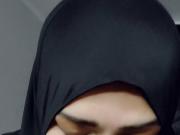 Muslim girl sucks like for the first time