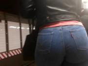 Bubble Ass Latina in Levi Jeans