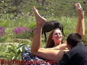 Richard Nailder eating amateur pussy outdoors comp