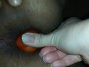 Comiendo tomates