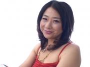 Tall Mature Chinese Babe has some fun with small men