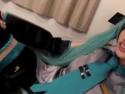 Cute Hatsune Miku Japanese cosplayer