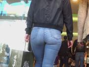 Teen big ass in tight jeans 16