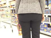 Candid Jewish GILF Ass Packed in Pants